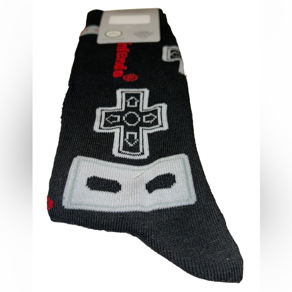Nintendo Crew Socks 2 Pair Men 6.5-12 Gray Black w Controller Classic NES Gamer - Picture 8 of 9